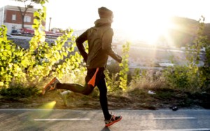 131024_laying_aside_every_weight_eblast